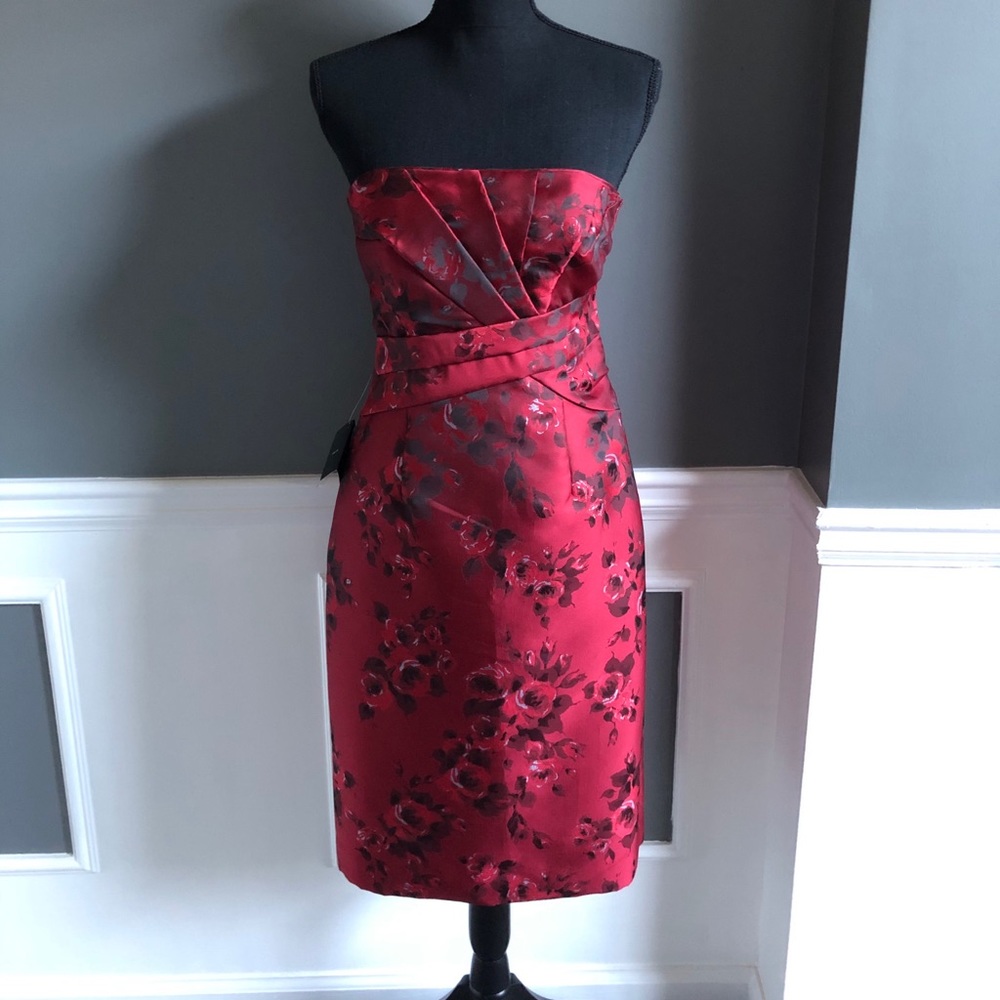 Strapless red party/formal dress.